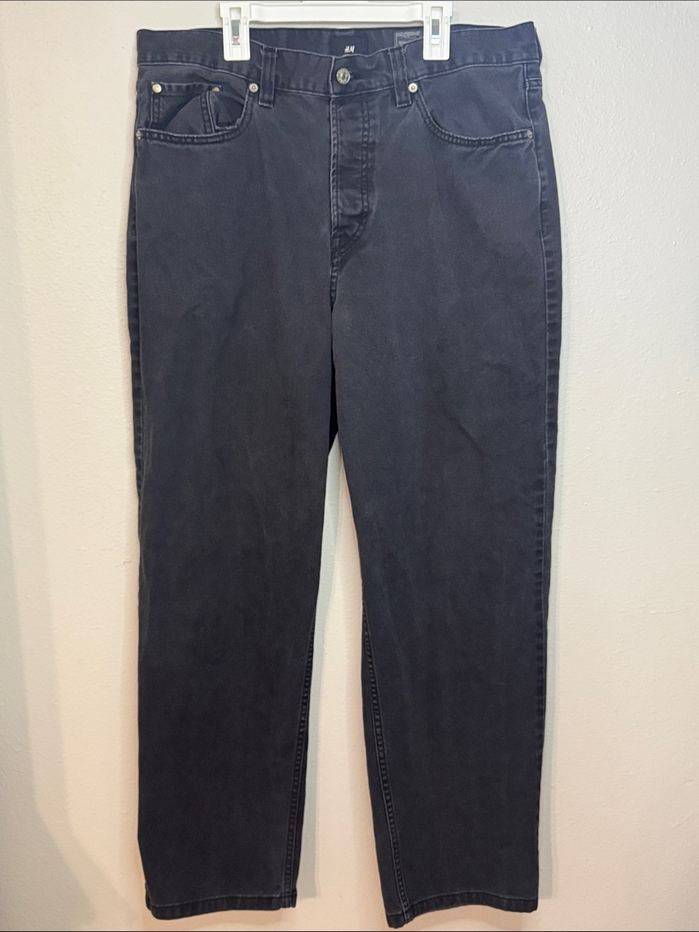 H&M Men’s Dark Gray Relaxed Jeans